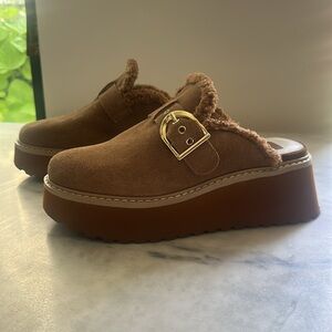 Dolce Vita LELANI Plush clog size 6